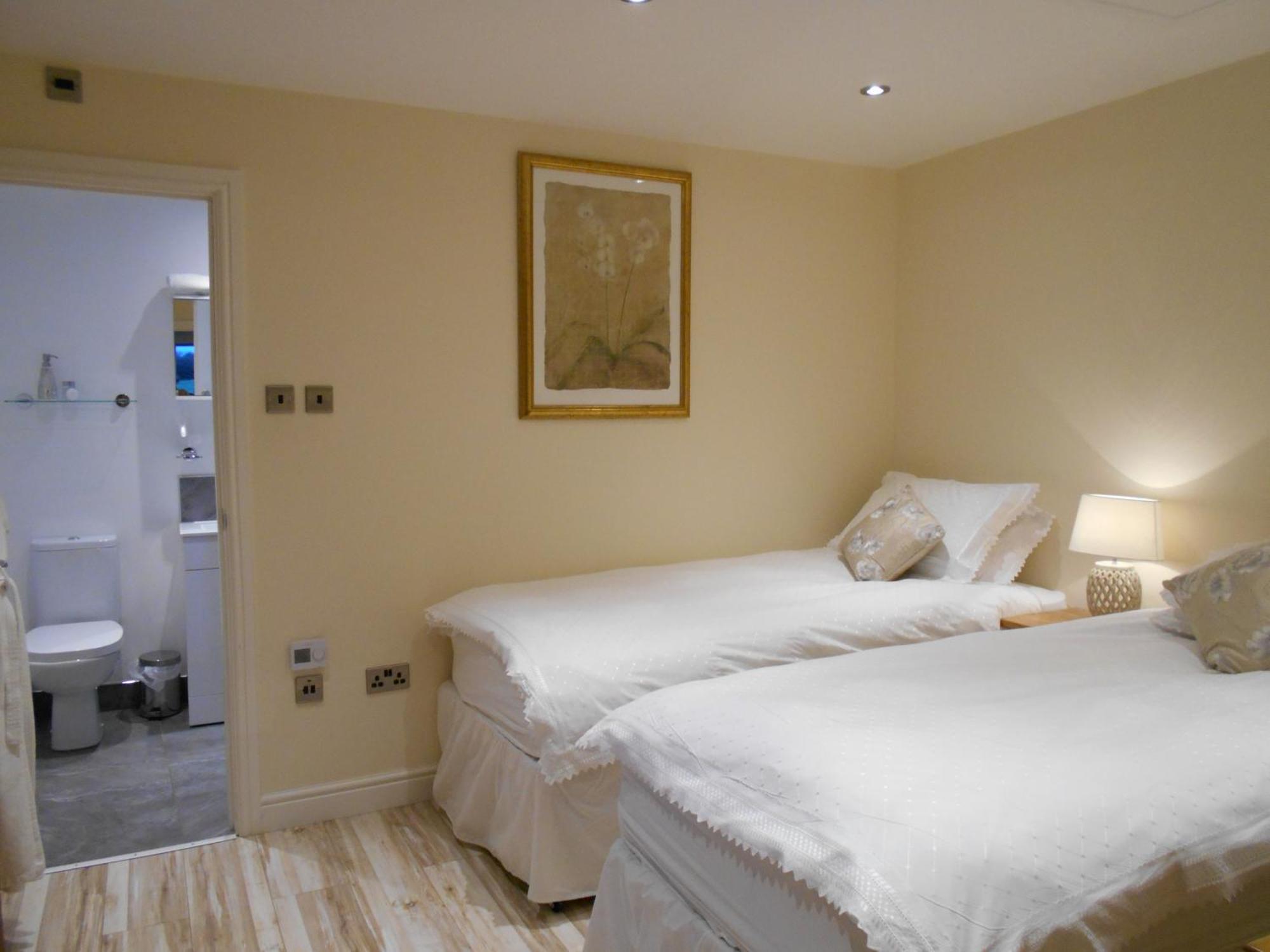 The Stables - Deer Park Farm Bed and Breakfast Solihull Exteriör bild